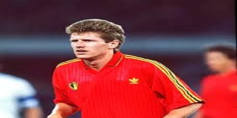 欧冠资格赛与联赛双线并行：比尔的调度智慧成为关键-BG真人