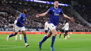 比赛整体走势与战术执行