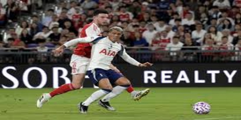 赖斯伤退改变比赛节奏：BG真人解析阿森纳中场体系失衡 - BG真人